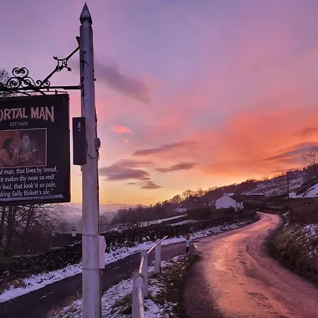 여관 The Mortal Man