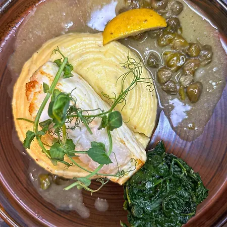 여관 The Mortal Man