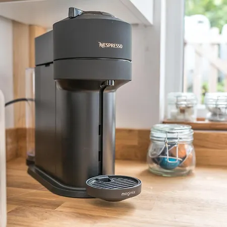 여관 The Mortal Man