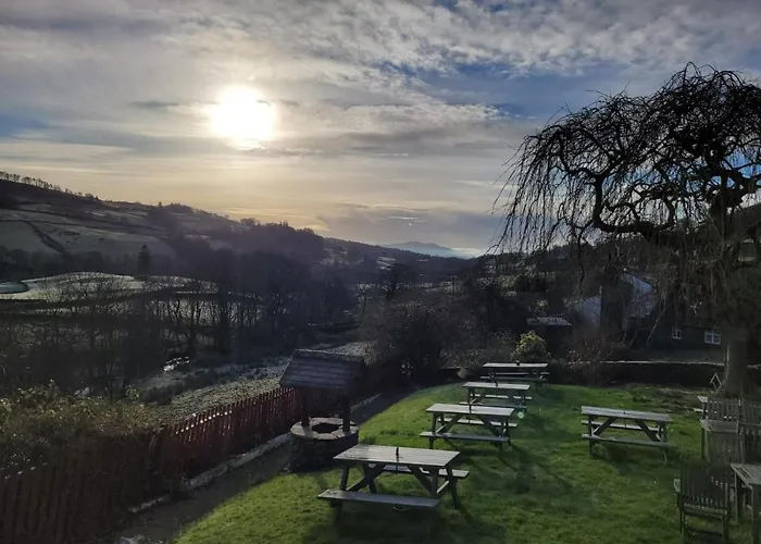 The Mortal Man بيت ريفي