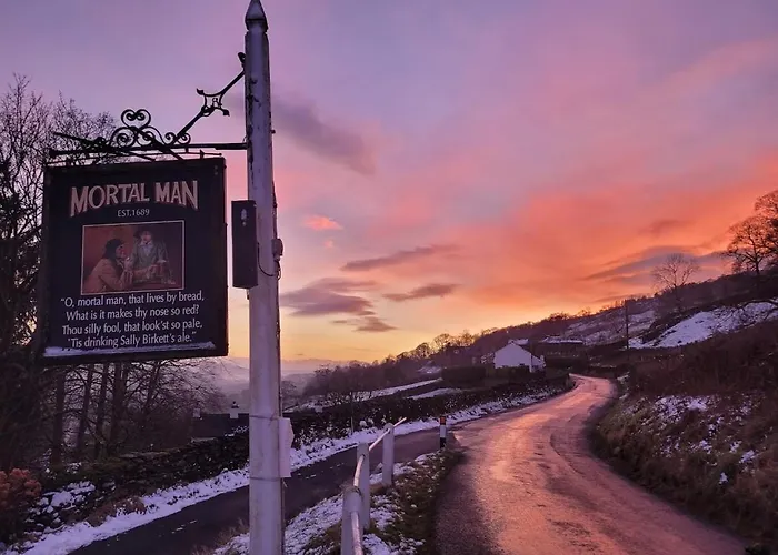 بيت ريفي The Mortal Man