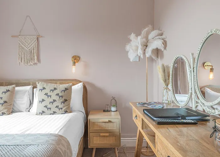 بيت ريفي The Mortal Man